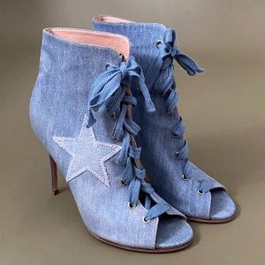 Gianvito Rossi denim lace up open toe booty. Size 39